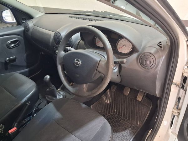 2019-Nissan-NP200-16-SE image:8
