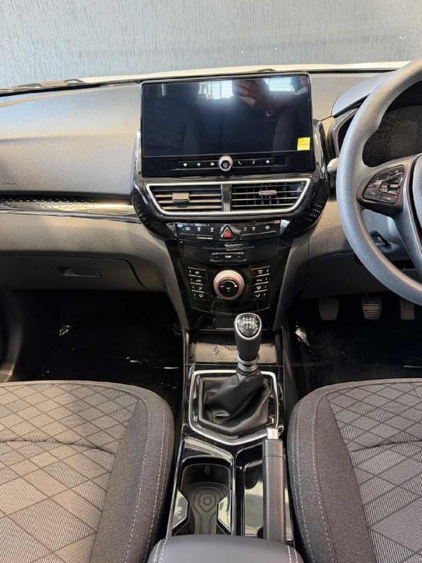 2026-Mahindra-XUV-3XO-12T-MX3 image:15