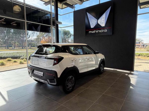 2026-Mahindra-XUV-3XO-12T-MX3 image:4