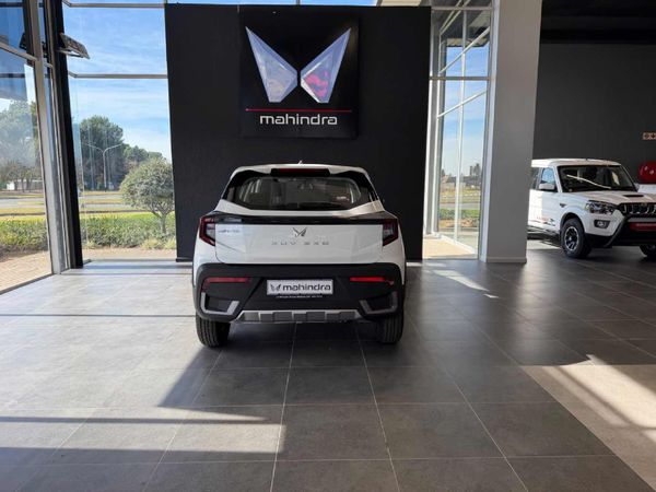 2026-Mahindra-XUV-3XO-12T-MX3 image:7