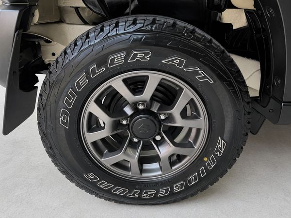 2023-Suzuki-Jimny-15-GLX-AllGrip-5-Door-Auto image:7