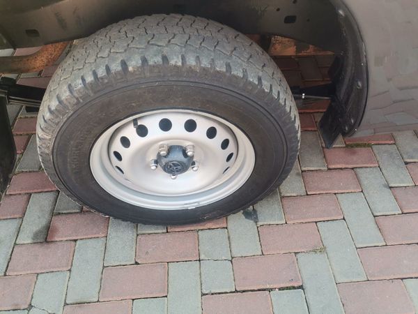 2024-Toyota-Hilux-20-VVTi-Single-Cab-Petrol-Manual image:12