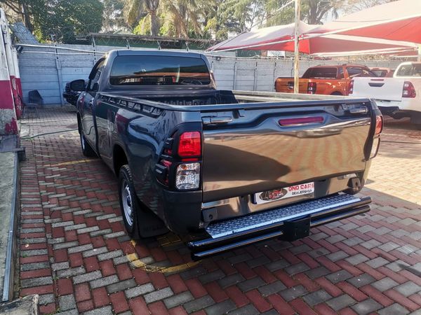2024-Toyota-Hilux-20-VVTi-Single-Cab-Petrol-Manual image:3