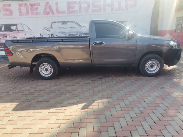 2024-Toyota-Hilux-20-VVTi-Single-Cab-Petrol-Manual image:6
