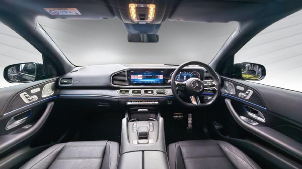 2026-Mercedes-Benz-GLE-450d-4Matic image:11