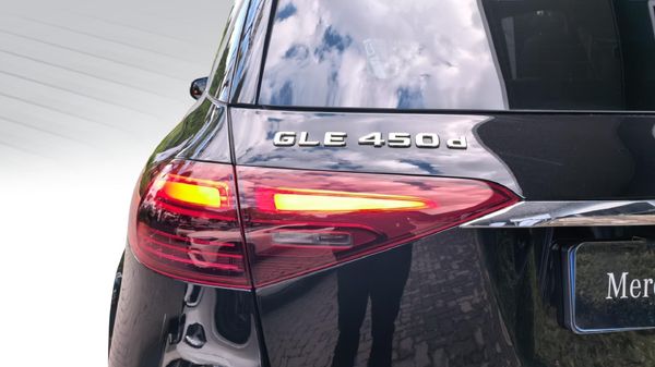 2026-Mercedes-Benz-GLE-450d-4Matic image:18