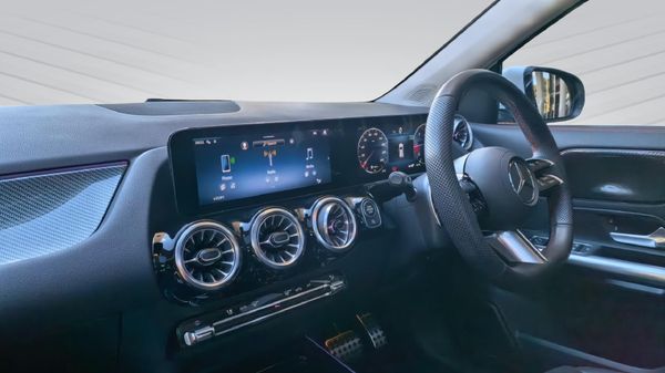 2026-Mercedes-Benz-GLA-200d-Progressive-Auto image:10