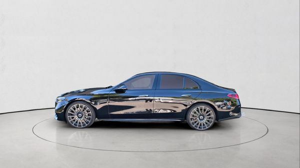 2026-Mercedes-Benz-E-Class-E220d-Avantgarde image:9