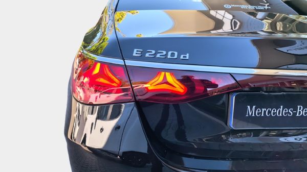 2026-Mercedes-Benz-E-Class-E220d-Avantgarde image:18