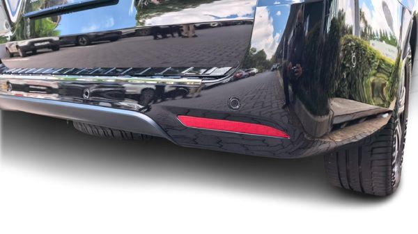2025-Mercedes-Benz-EQV-300 image:16