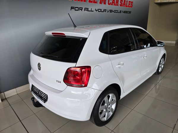 2012-Volkswagen-Polo-16-TDI-Comfortline-5-dr image:3