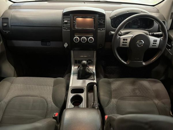 2013-Nissan-Navara-25-dCi-LE-4x4-Double-Cab image:9