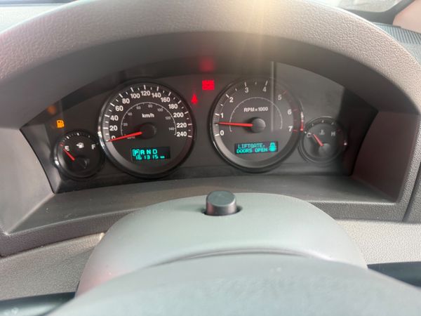 2008-Jeep-Grand-Cherokee-30-CRD-Laredo image:10