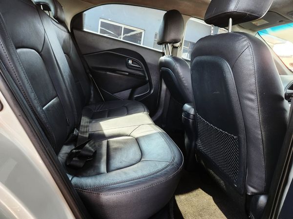 2013-Kia-Rio-14-Tec-5-dr image:15
