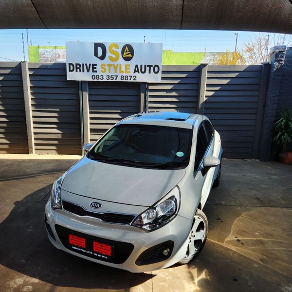 2013-Kia-Rio-14-Tec-5-dr image:5