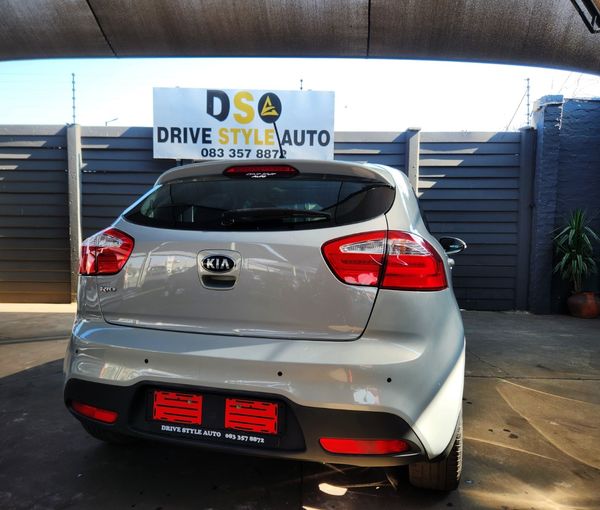 2013-Kia-Rio-14-Tec-5-dr image:7