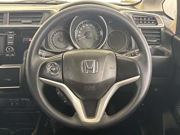 2022-Honda-WR-V-12-Comfort image:9