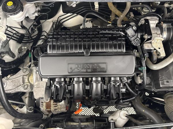 2022-Honda-WR-V-12-Comfort image:10