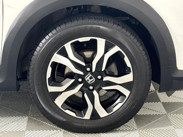 2022-Honda-WR-V-12-Comfort image:4