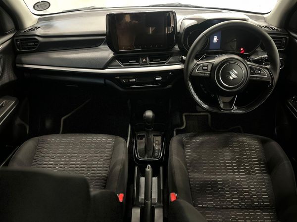 2025-Suzuki-Swift-12-GLX-Auto image:9