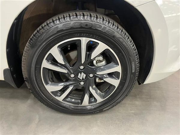 2025-Suzuki-Swift-12-GLX-Auto image:8