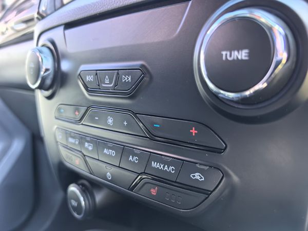 2016-Ford-Everest-32-TDCi-LTD-4x4-Auto image:18
