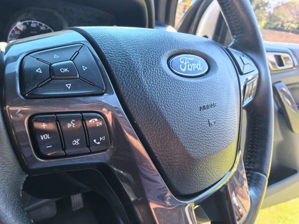 2016-Ford-Everest-32-TDCi-LTD-4x4-Auto image:21