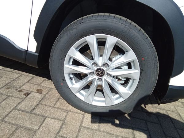 2026-Toyota-Corolla-Cross-18-XI image:19