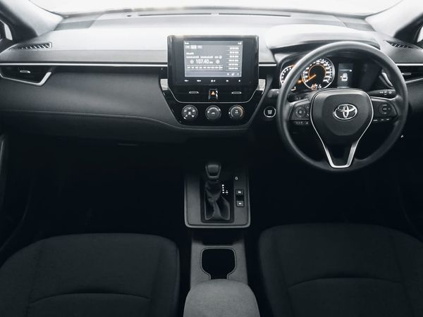 2026-Toyota-Corolla-Cross-18-XI image:5