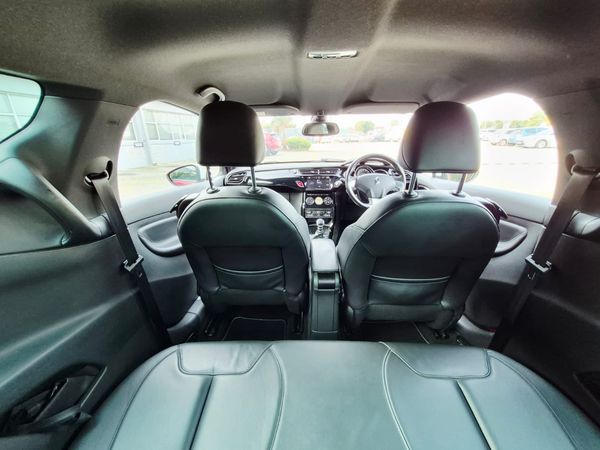 2017-Citroen-DS3-16-e-THP-Sport-3-dr-120kW image:23
