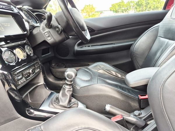 2017-Citroen-DS3-16-e-THP-Sport-3-dr-120kW image:25