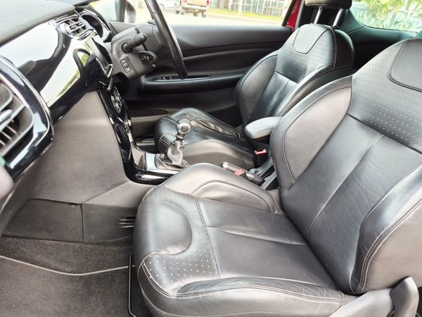 2017-Citroen-DS3-16-e-THP-Sport-3-dr-120kW image:27