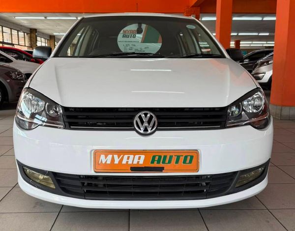 2013-Volkswagen-Polo-Vivo-14-Trendline-5-dr image:1