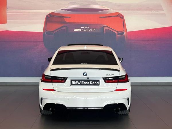 2024-BMW-3-Series-320i-Mzansi-Edition-Auto image:6