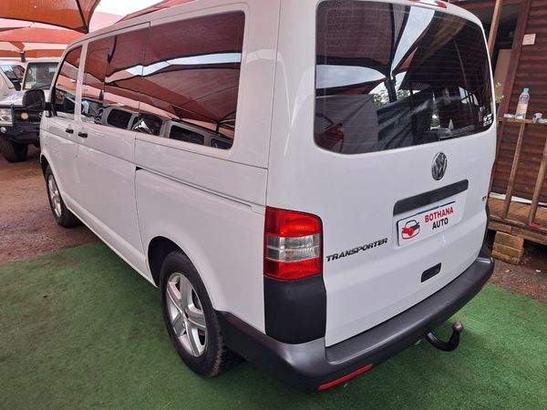 2014-Volkswagen-Transporter-T5-Crew-Bus-20-BiTDI-SWB-132kW-Auto-Panel-Van image:12