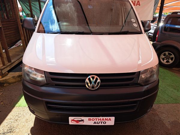 2014-Volkswagen-Transporter-T5-Crew-Bus-20-BiTDI-SWB-132kW-Auto-Panel-Van image:1