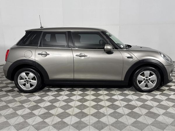 2019-MINI-Hatch-One-15T-5-dr-Auto image:17
