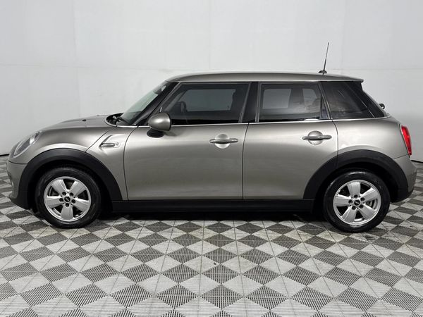 2019-MINI-Hatch-One-15T-5-dr-Auto image:19
