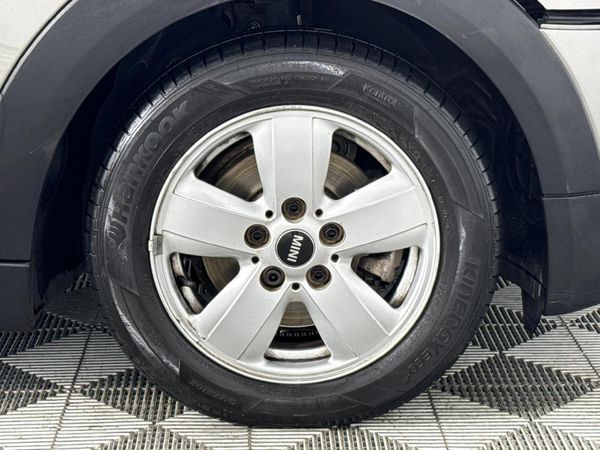 2019-MINI-Hatch-One-15T-5-dr-Auto image:5