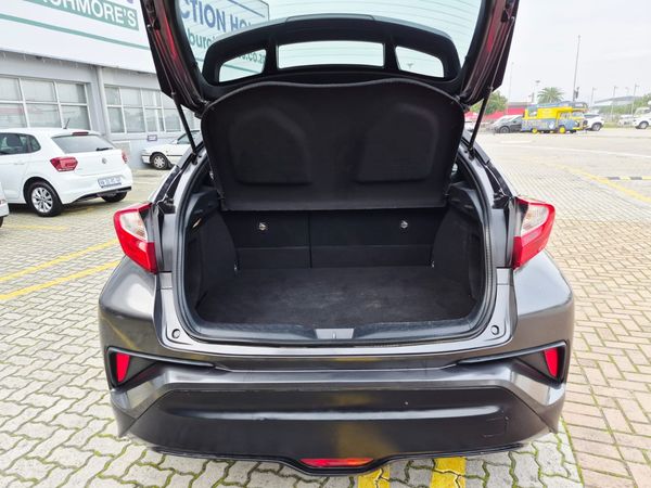 2018-Toyota-C-HR-12T image:12