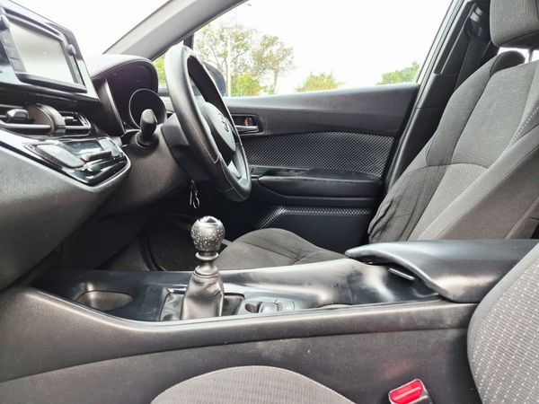 2018-Toyota-C-HR-12T image:28
