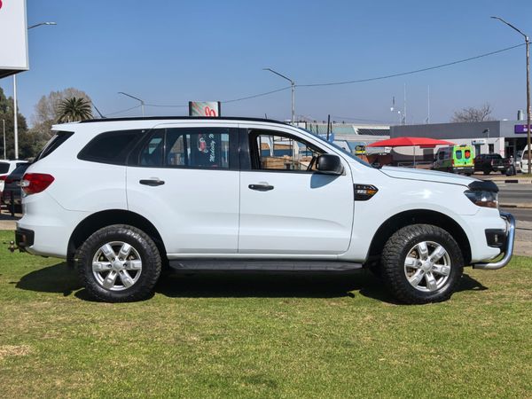 2017-Ford-Everest-22-TDCi-XLS-Auto image:10