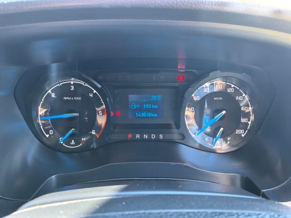 2017-Ford-Everest-22-TDCi-XLS-Auto image:21