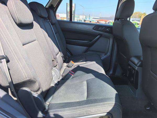2017-Ford-Everest-22-TDCi-XLS-Auto image:22