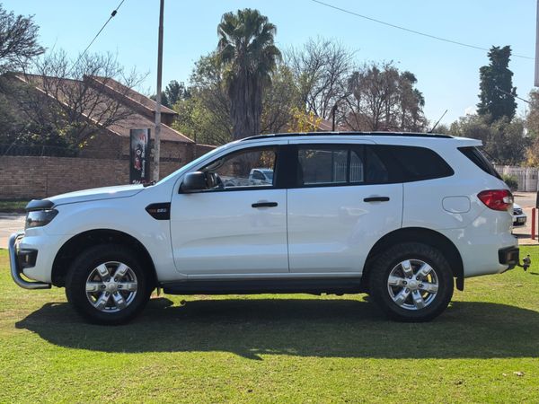 2017-Ford-Everest-22-TDCi-XLS-Auto image:5