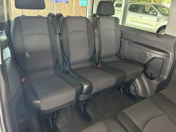 2014-Mercedes-Benz-Vito-122-CDI-Shuttle image:7