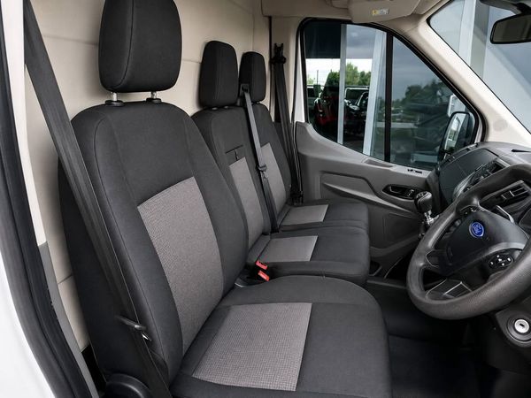 2023-Ford-Transit-22-TDCi-ELWB-114KW-FC-PV image:5