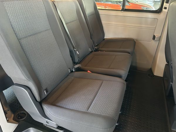 2018-Volkswagen-Kombi-20-TDI-Auto-103kW-Trendline image:6