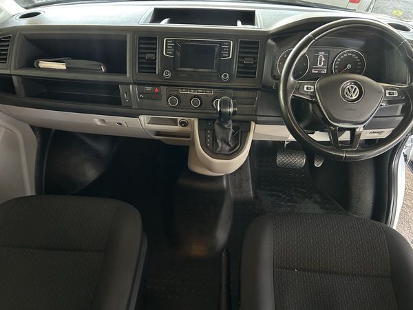 2018-Volkswagen-Kombi-20-TDI-Auto-103kW-Trendline image:8