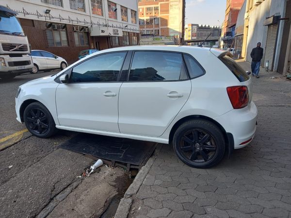 2016-Volkswagen-Polo-GP-12-TSI-Comfortline-66kW image:3